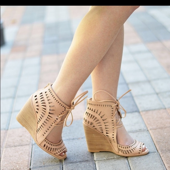 Jeffrey Campbell Shoes - 🔥TODAY ONLY🔥 Jeffrey Campbell Nude Wedges size 8